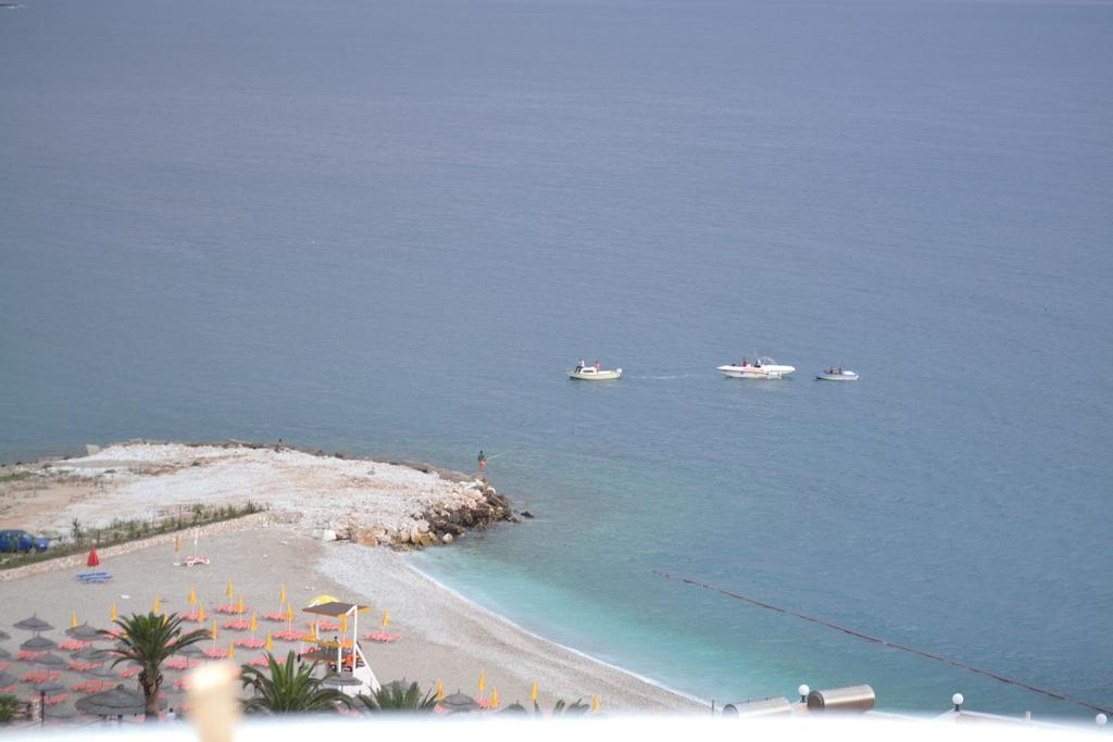 Hotel Seaside Saranda Dış mekan fotoğraf